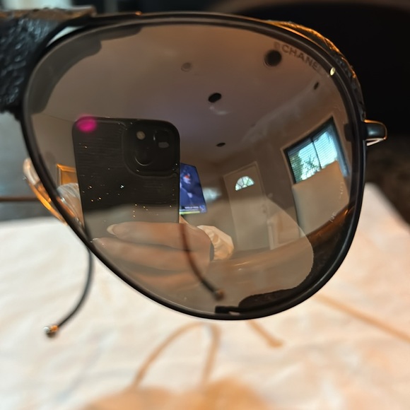 Used Chanel Sunglasses - Picture 4 of 8
